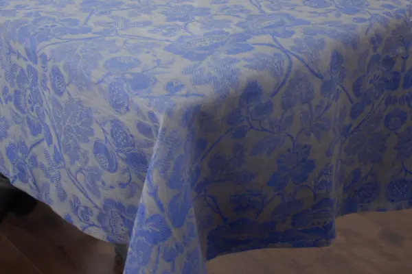 Loire Linen Jacquard Tablecloth