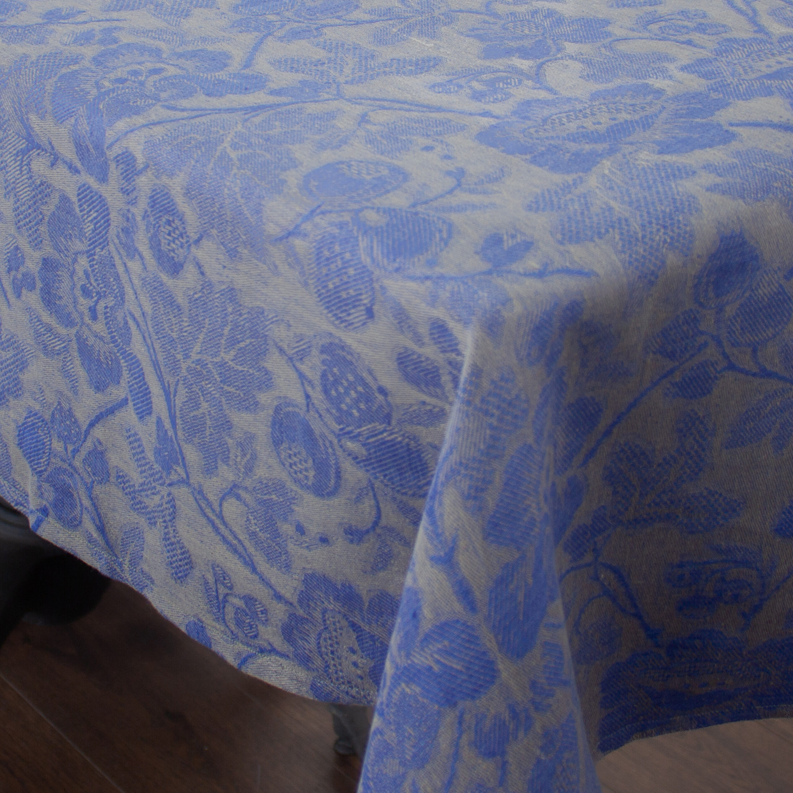 Loire Linen Jacquard Tablecloth - Riviera Blue